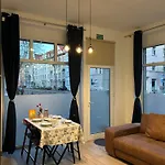 Nur 10 Min Fuss Zum Zentrum,47qm,netflix Apartment *