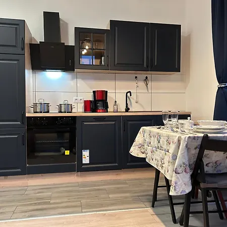 Nur 10 Min Fuß Zum Zentrum,47qm,netflix Apartment *