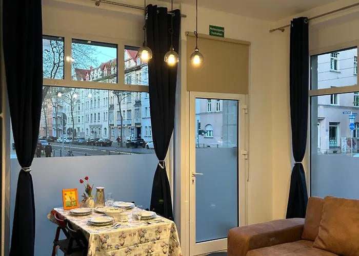 Nur 10 Min Fuß Zum Zentrum,47qm,netflix Apartment *